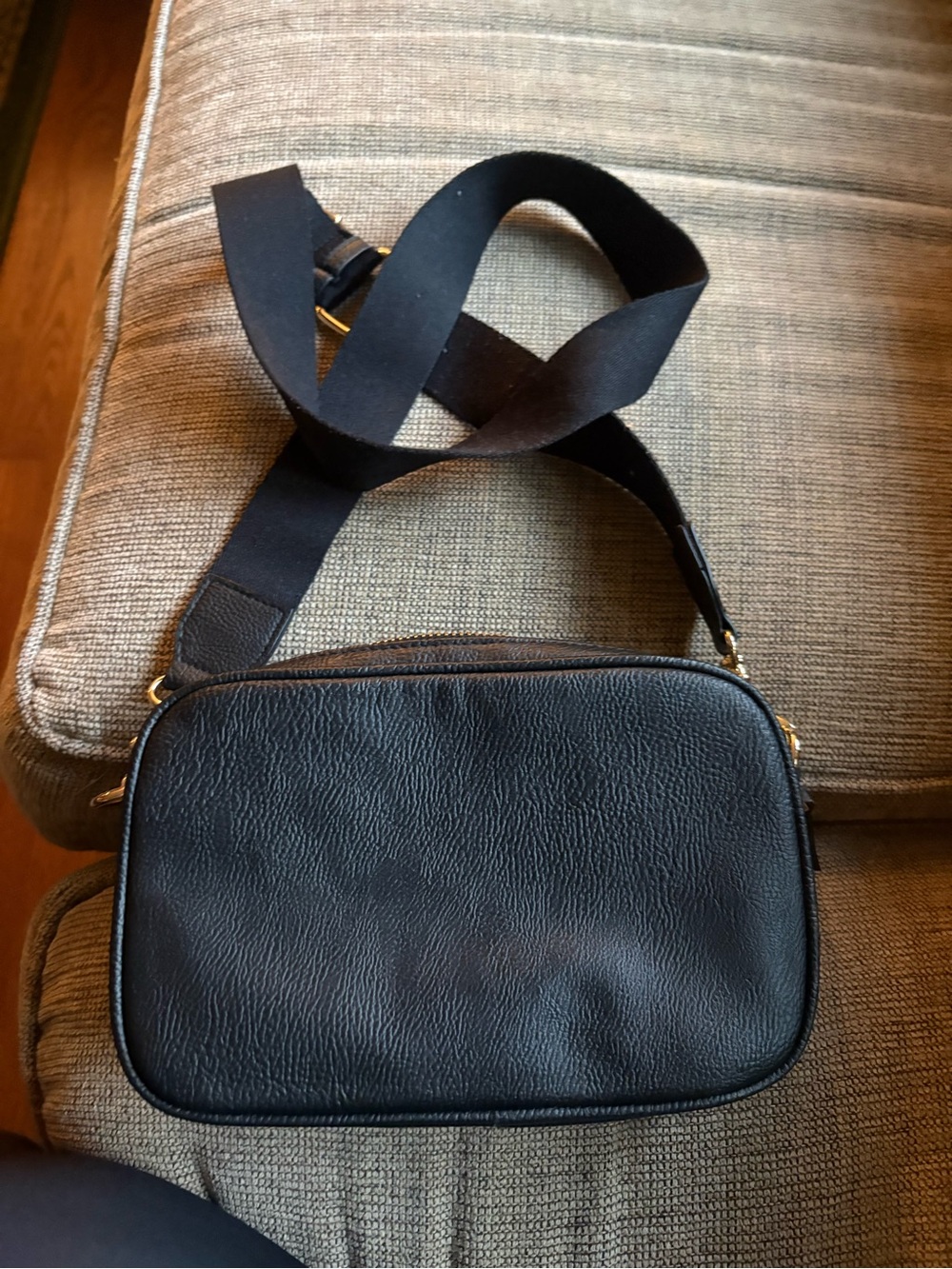 Universal Thread Black Crossbody Bag with Gold Hardware
